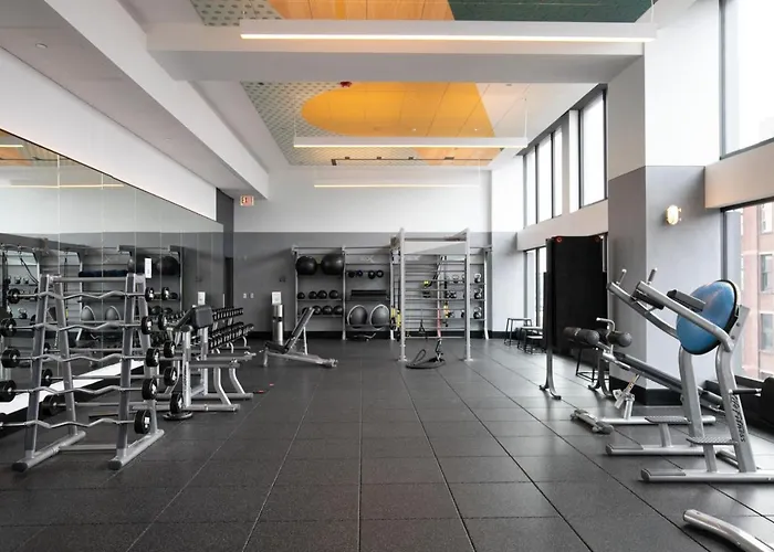 W Loop W Gym Pool Coworking Nr Uic Chi-397