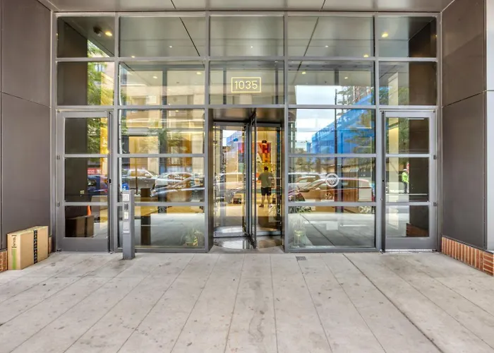 W Loop W Gym Pool Coworking Nr Uic Chi-397